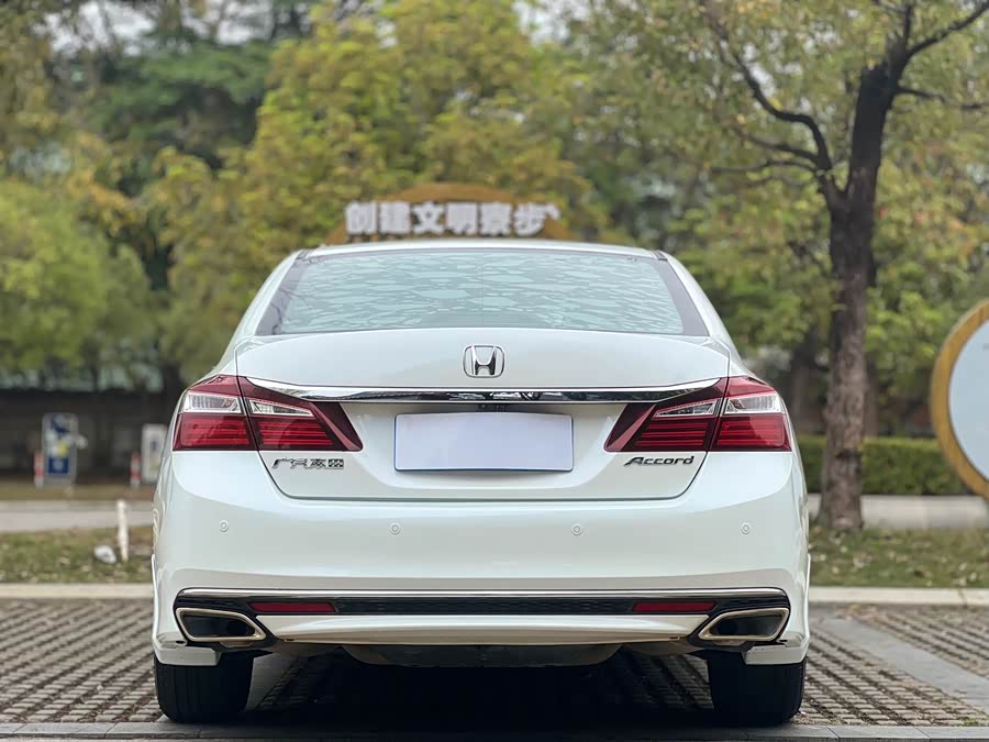 Honda Accord 2016 — фото 9