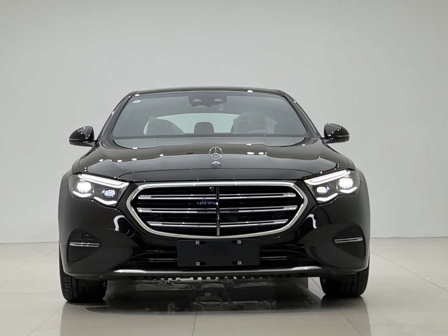 Mercedes-Benz E-Class 2024