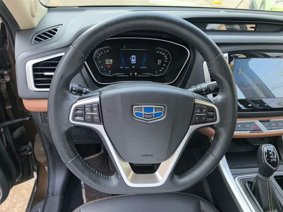 Geely Vision X6 2018 — фото 11