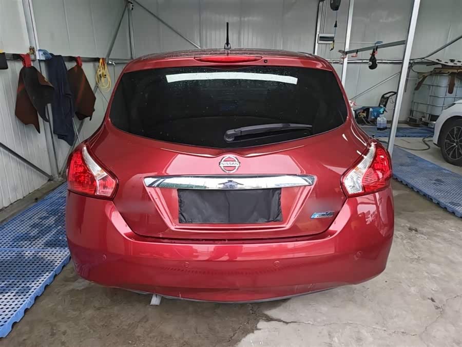 Nissan Tiida 2011