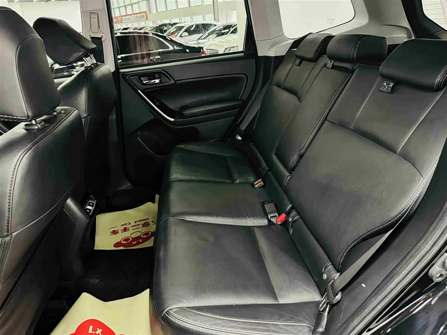 Subaru Forester 2016 — фото 18