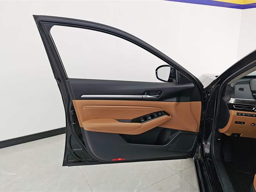 Nissan Teana 2022