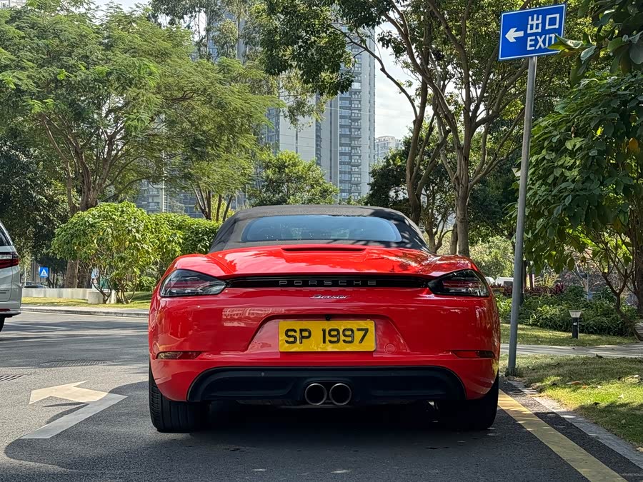 Porsche 718 2016