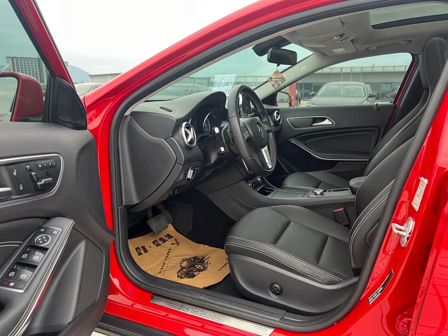 Mercedes-Benz GLA 2015 — фото 8