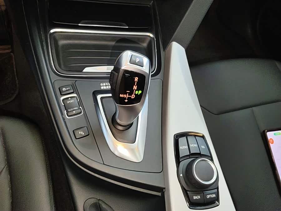 BMW 3 Series 2015 — фото 14