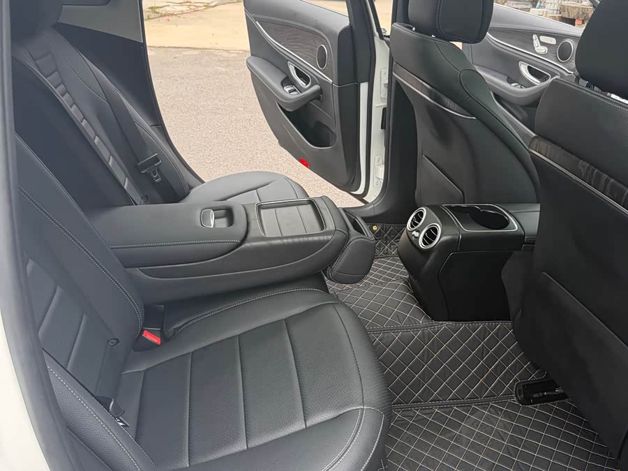 Mercedes-Benz E-Class 2020 — фото 13