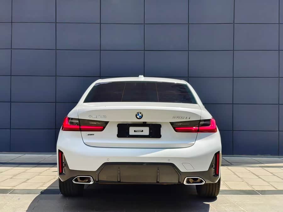 BMW 3 Series 2023