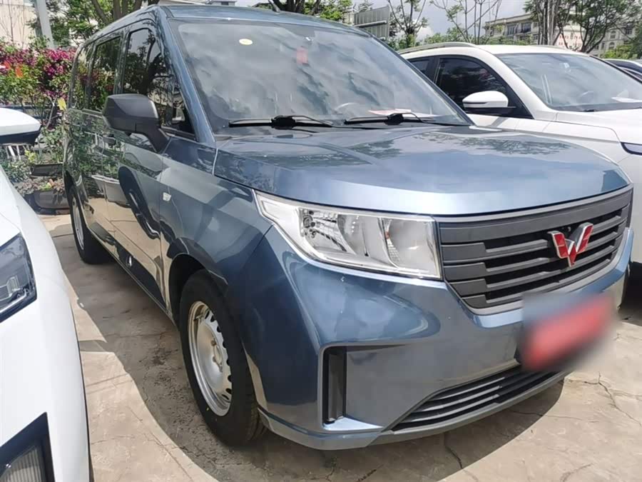 Wuling Hongguang PLUS 2020