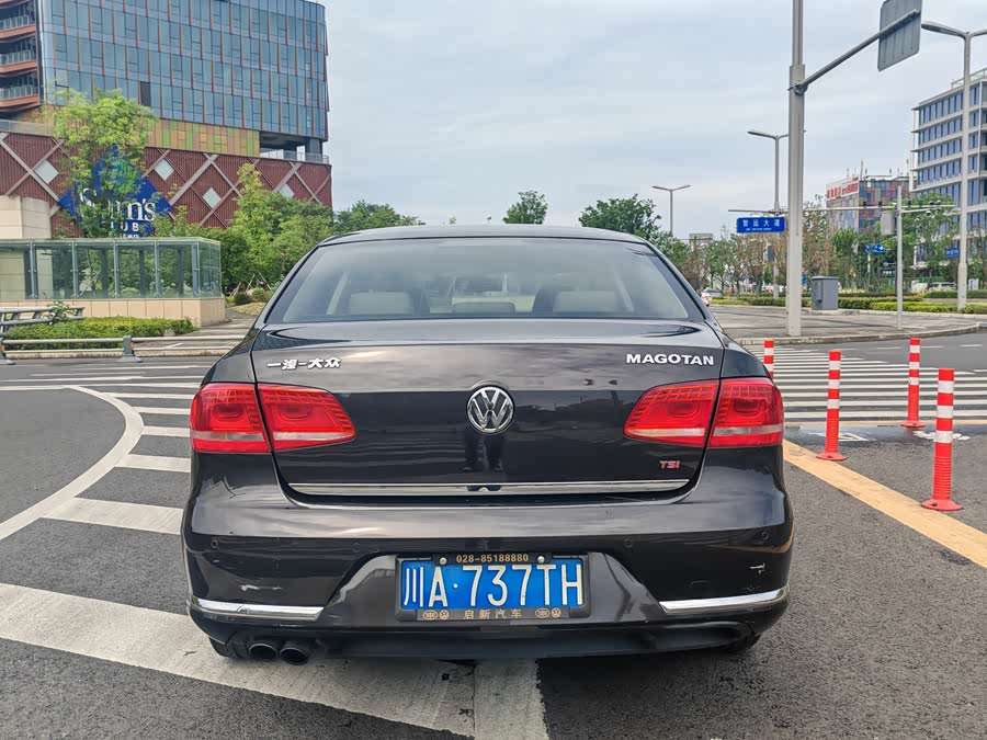 Volkswagen Magotan 2012
