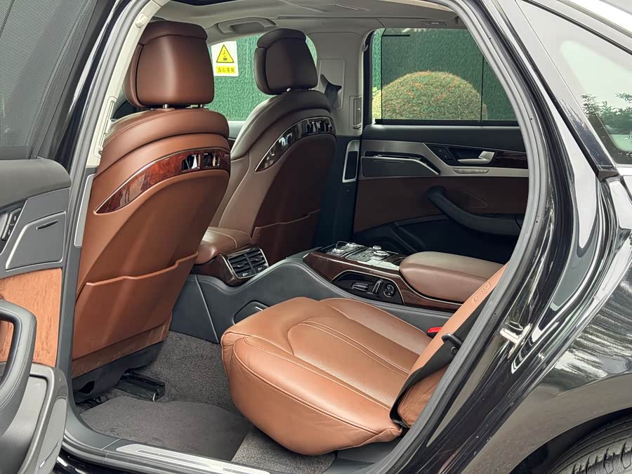 Audi A8 2014