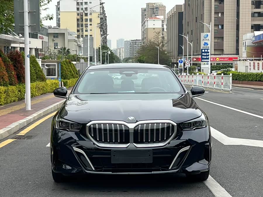BMW 5 Series 2025