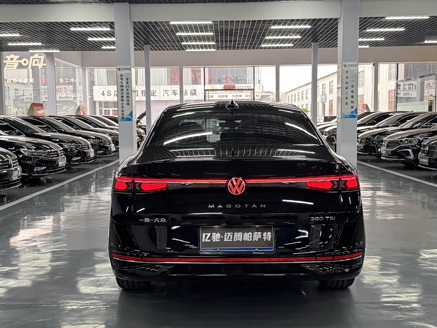 Volkswagen Magotan 2024