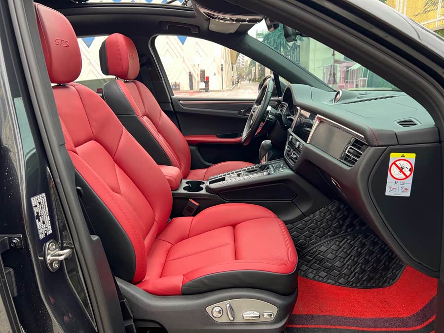 Porsche Macan 2020 — фото 12