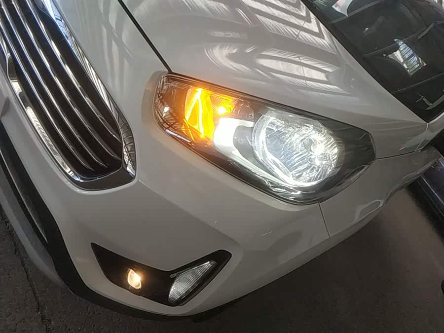 Kia KX3 Proud Running 2017 — фото 24