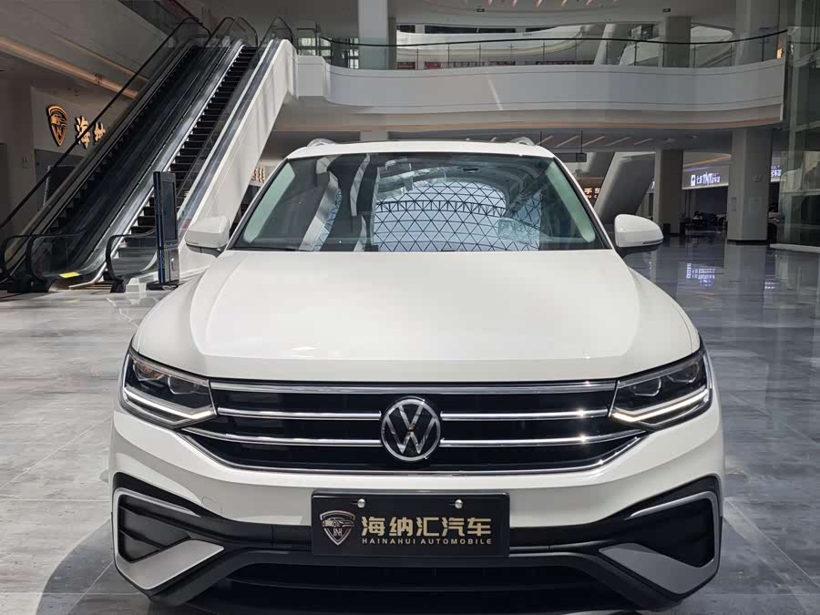 Volkswagen Tiguan L 2022 — фото 8
