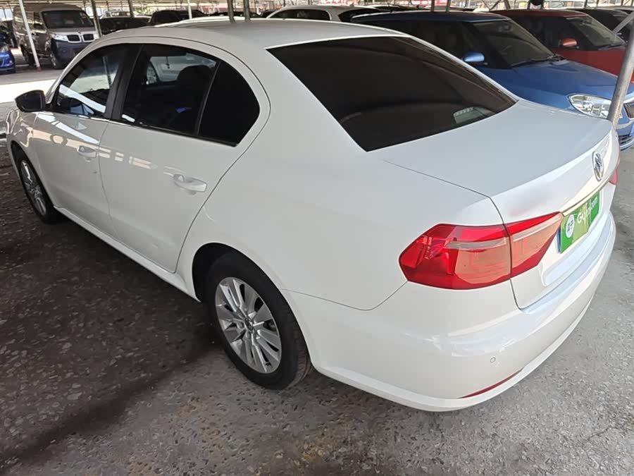 Volkswagen Lavida 2013