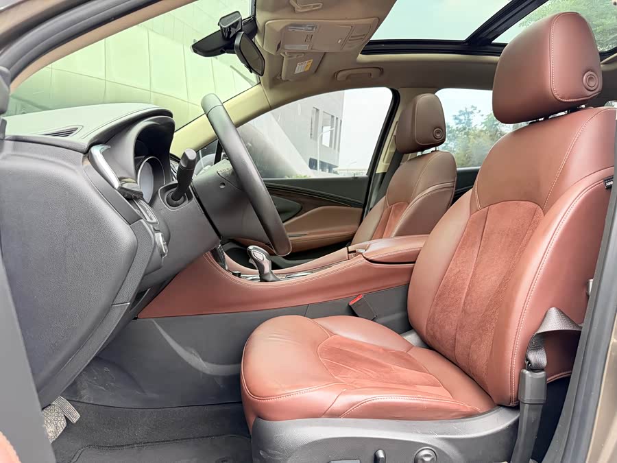 Buick Envision Plus 2017 — фото 11