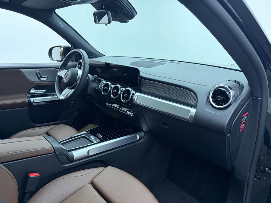 Mercedes-Benz GLB 2024 — фото 14