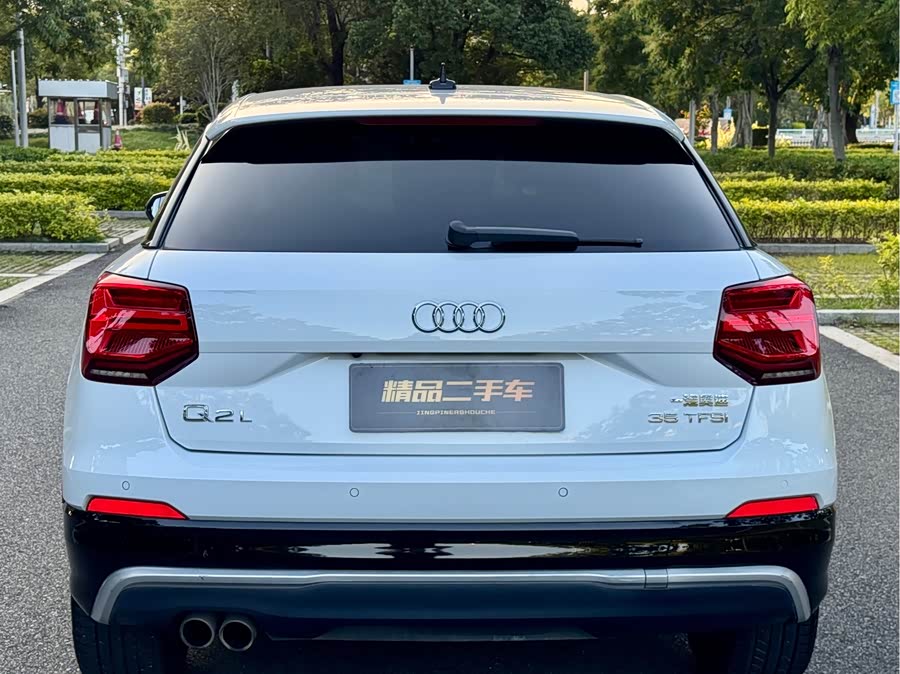 Audi Q2L 2018 — фото 21