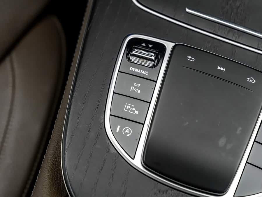 Mercedes-Benz E-Class 2020 — фото 31