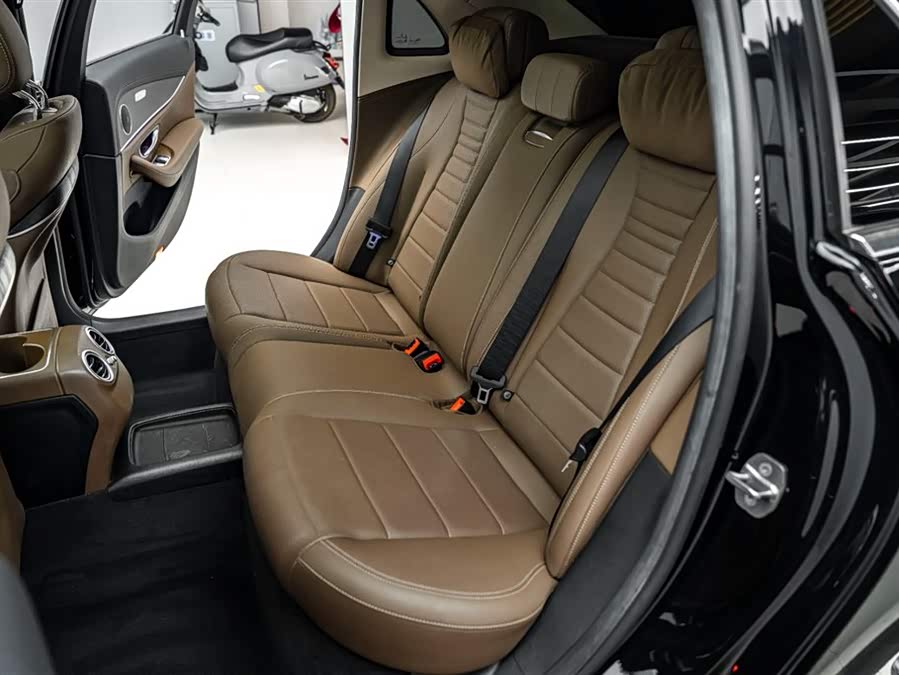 Mercedes-Benz E-Class 2020 — фото 24