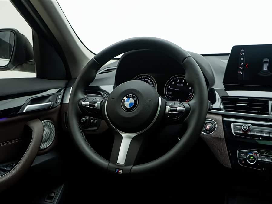 BMW X1 2021 — фото 23
