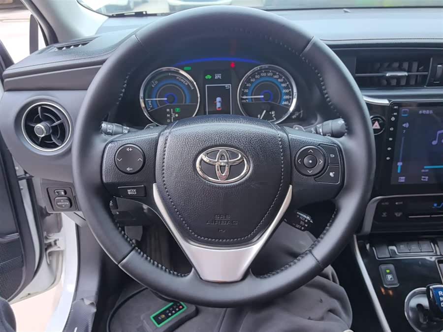 Toyota Corolla 2018 — фото 11