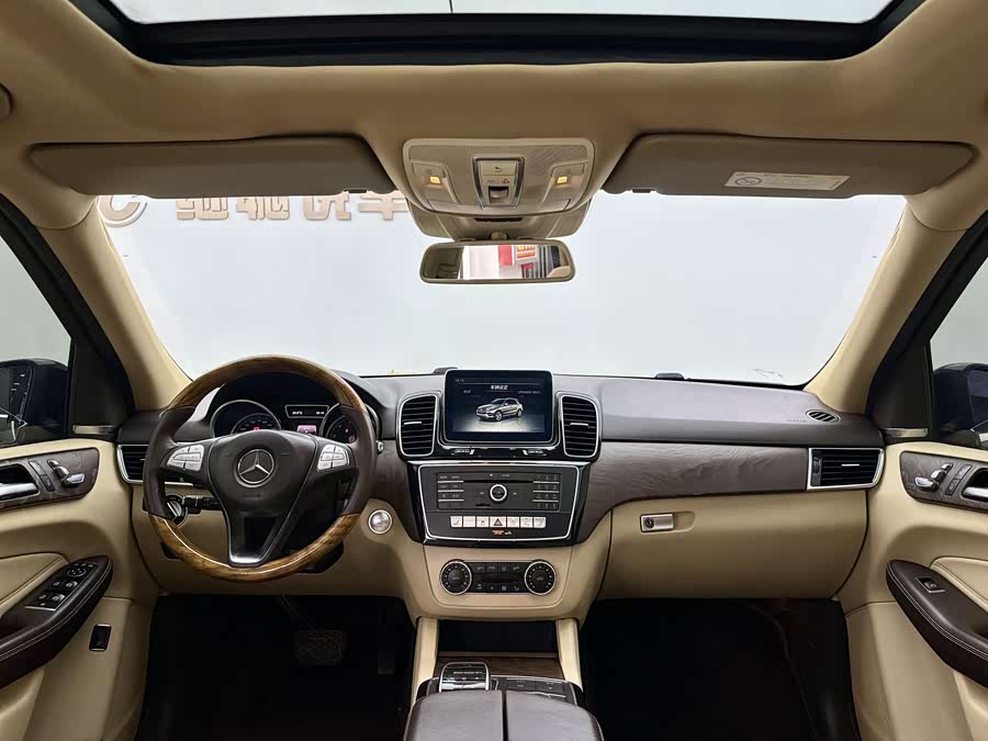 Mercedes-Benz GLE 2015