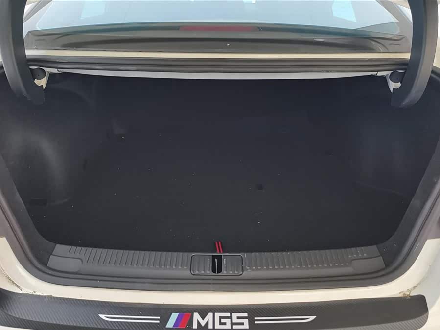 MG MG5 2023