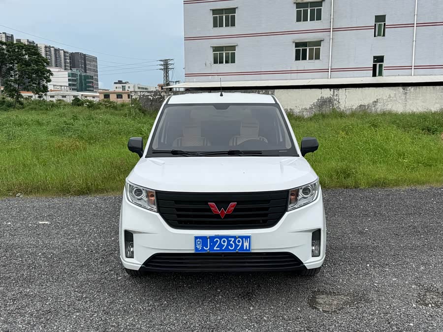 Wuling Hongguang PLUS 2019
