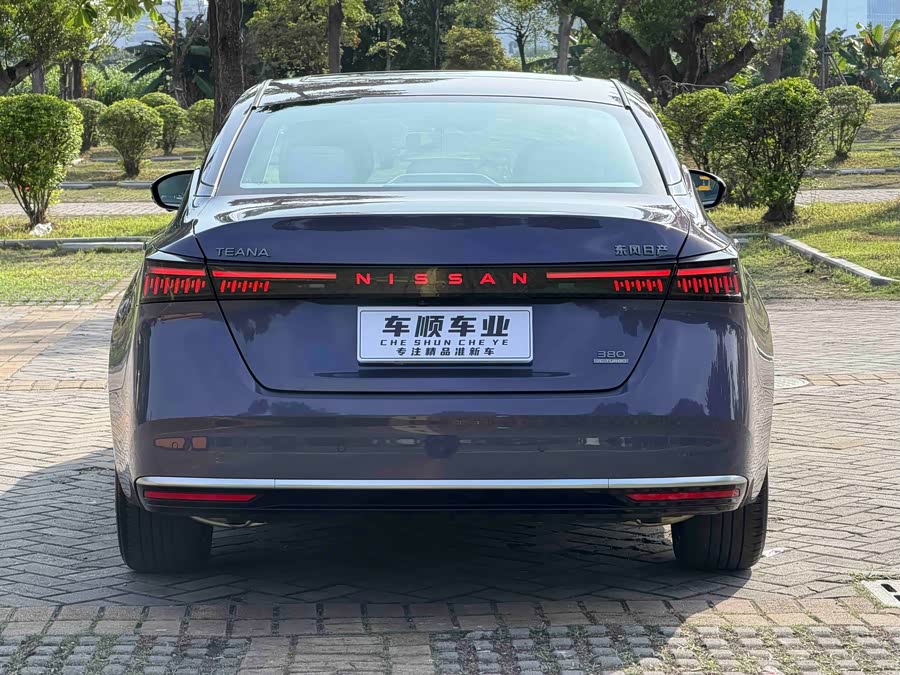 Nissan Teana 2026