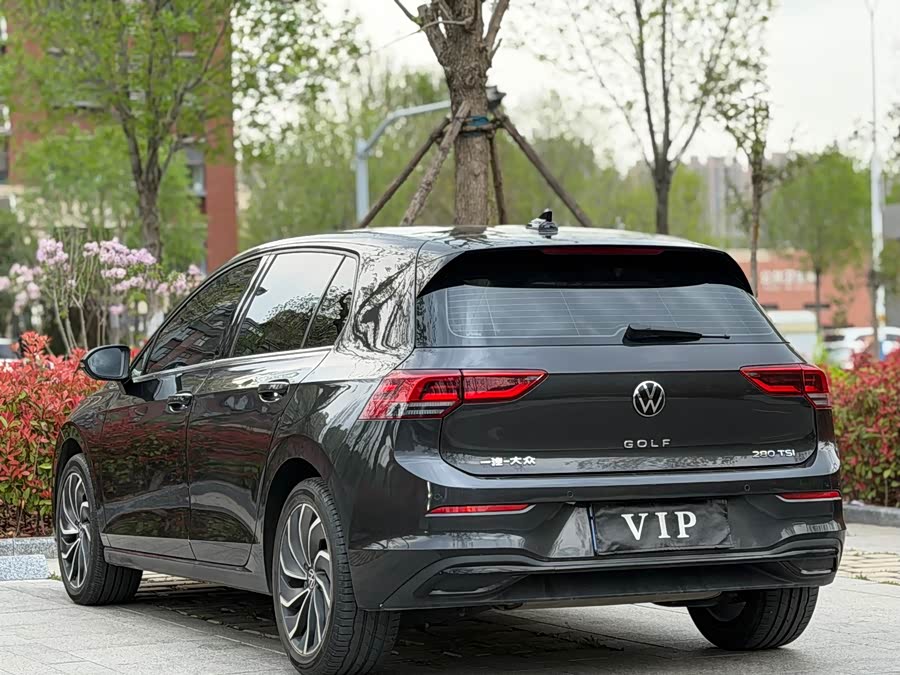 Volkswagen Golf 2021