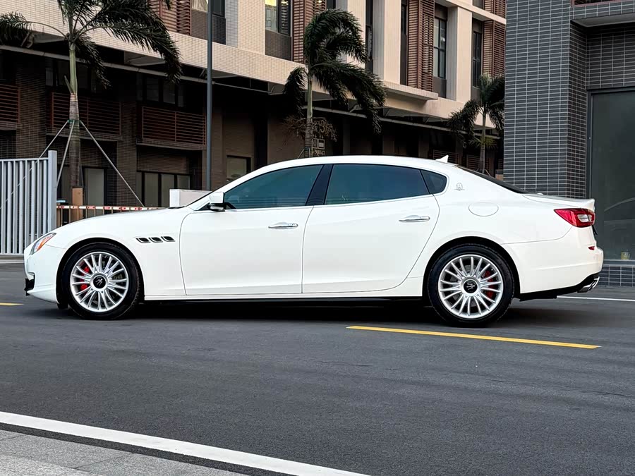 Maserati Quattroporte 2015