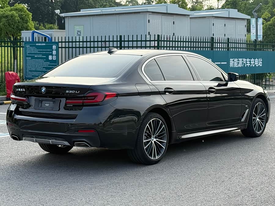 BMW 5 Series 2023