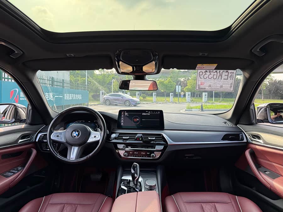 BMW 5 Series 2023 — фото 13
