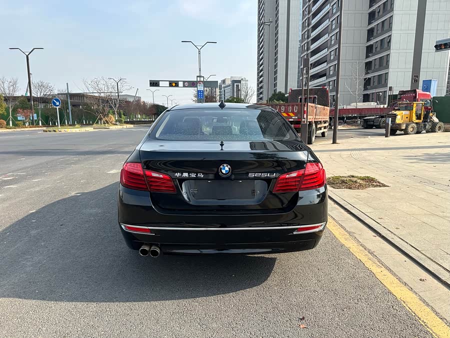 BMW 5 Series 2014 — фото 19