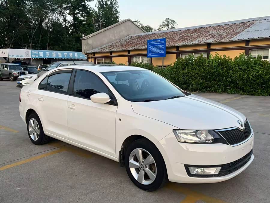 Skoda Rapid 2013