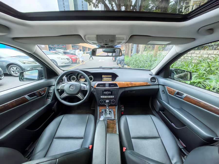 Mercedes-Benz C-Class 2011 — фото 10