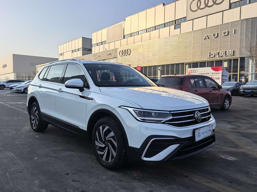 Volkswagen Tiguan L 2024