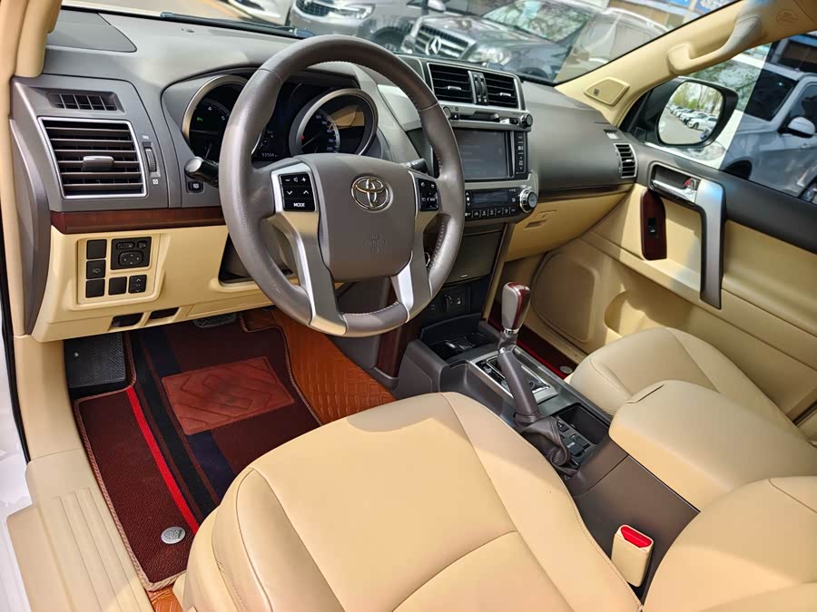 Toyota Prado 2016