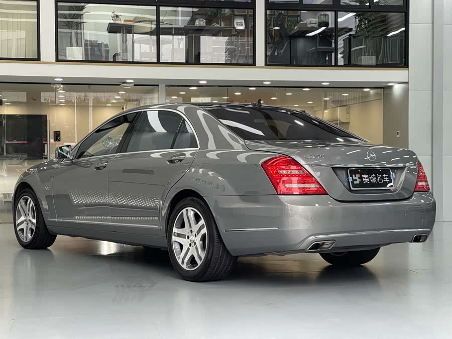 Mercedes-Benz S-Class 2012
