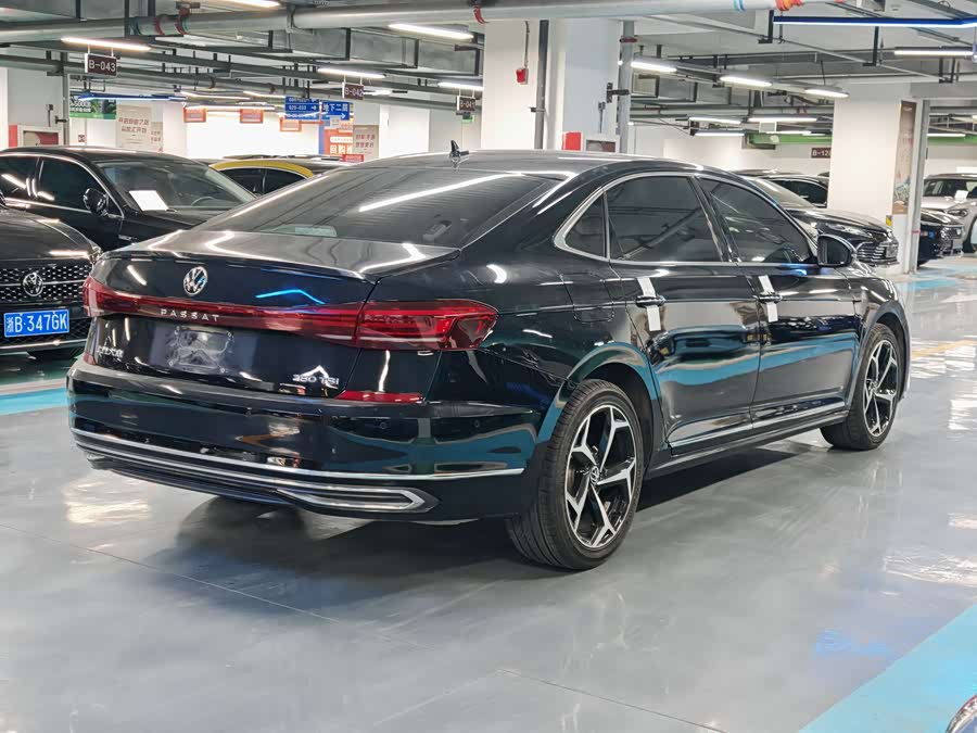 Volkswagen Passat 2024 — фото 14