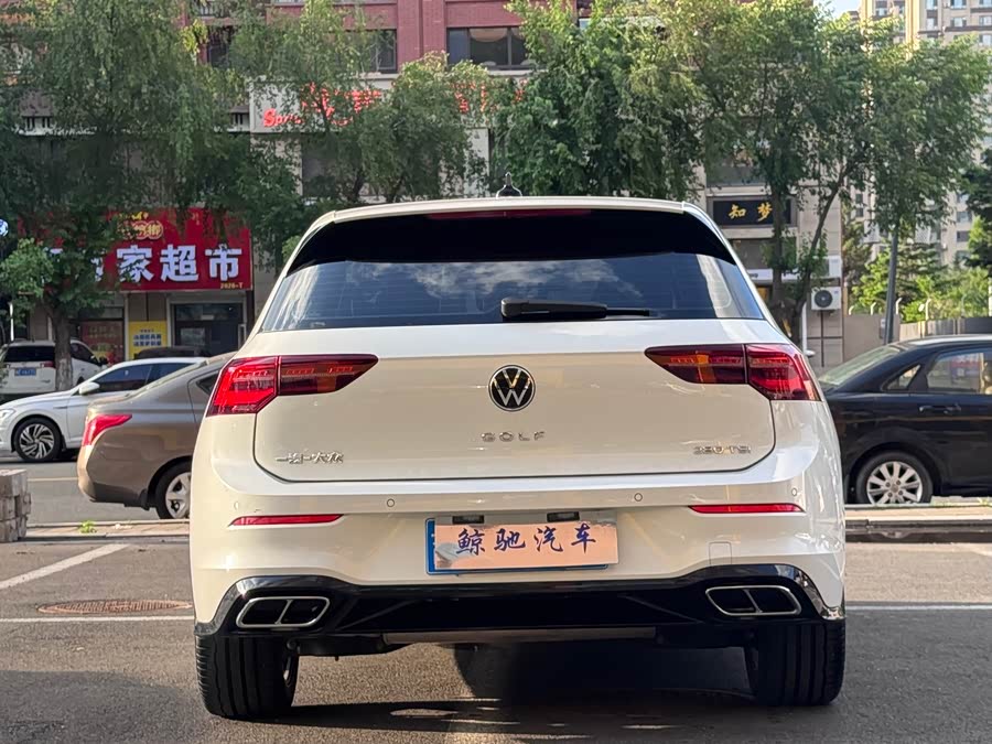 Volkswagen Golf 2021