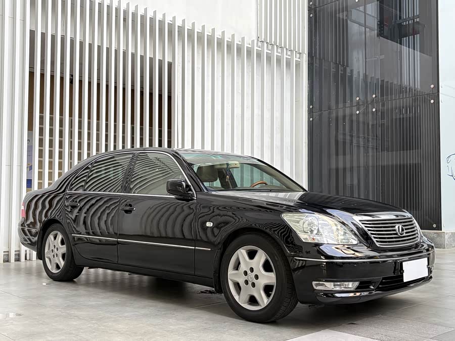 Lexus LS 2005
