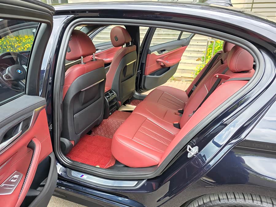 BMW 5 Series 2021 — фото 13