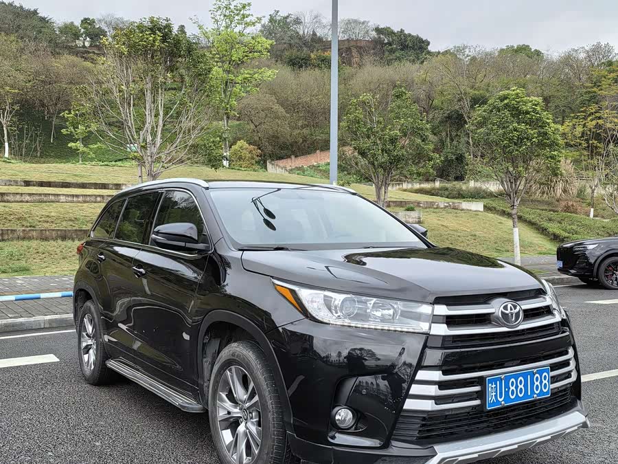 Toyota Highlander 2021