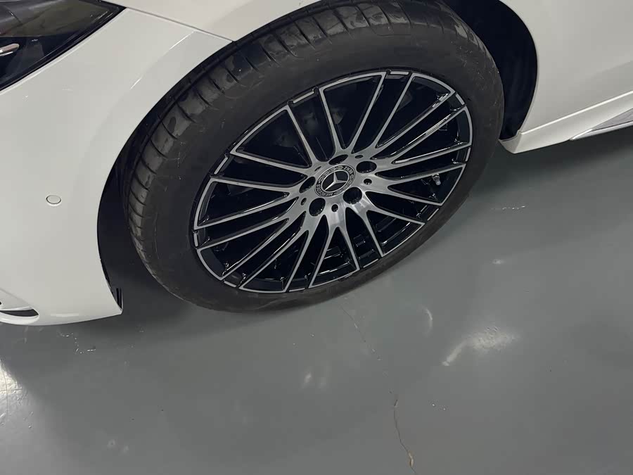 Mercedes-Benz C-Class 2025