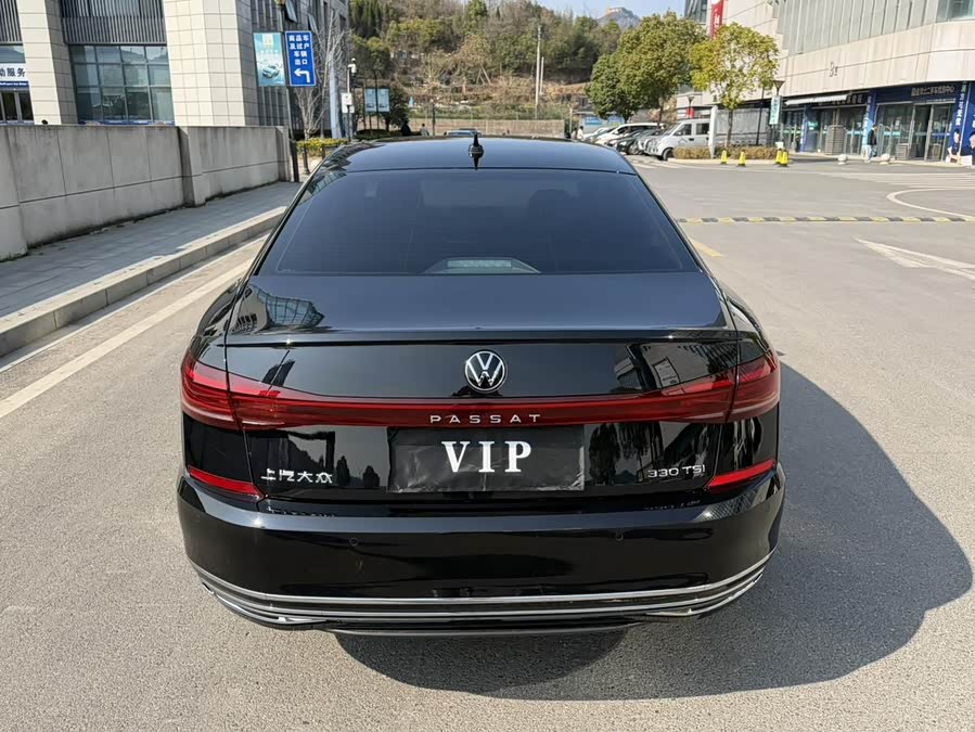 Volkswagen Passat 2023