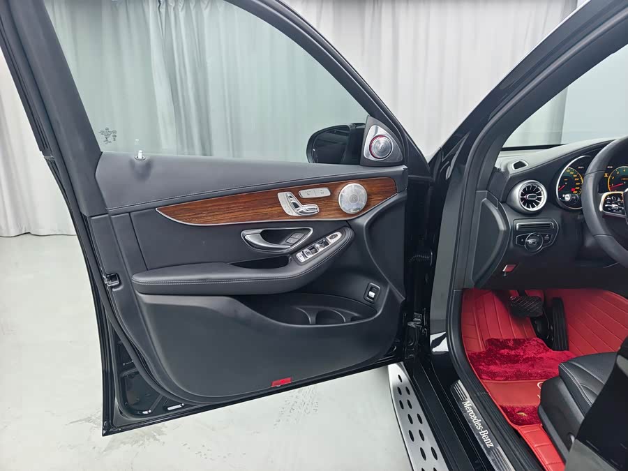 Mercedes-Benz GLC 2021