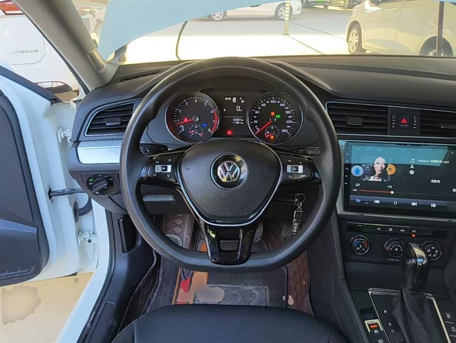 Volkswagen Lamando 2018 — фото 11